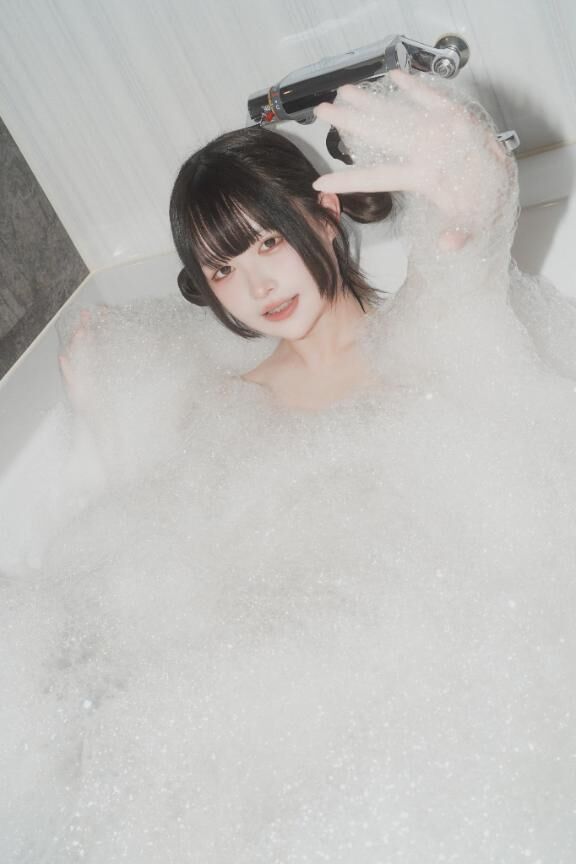 によ