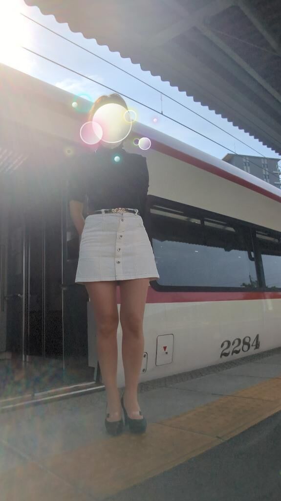 ミニスカ(白)