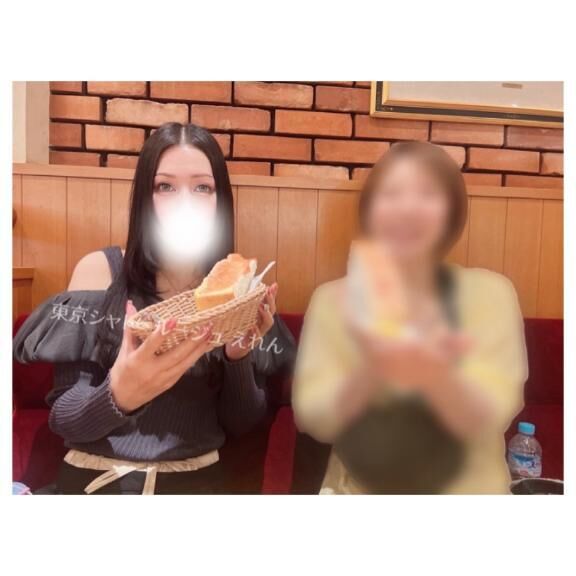 顔に猫毛が大量発生中