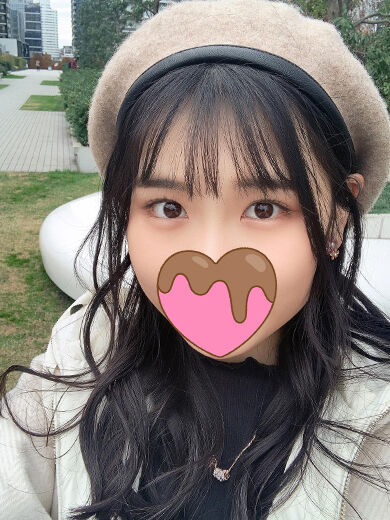 いやらしい手つきで