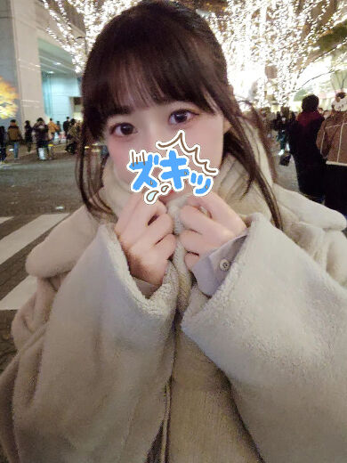 寝バックで背中舐められるのたまらなく好きです