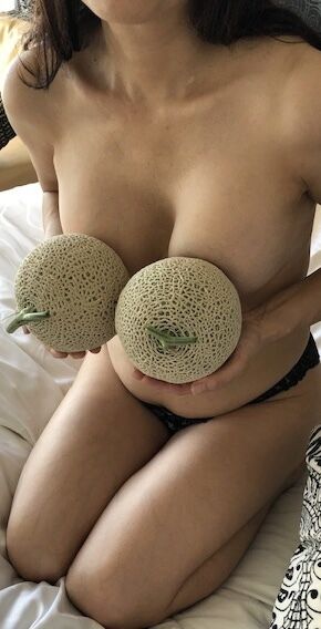 ほたるの人妻川柳日記(メロン大好き)