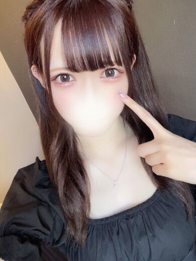 わたしからお構いなく入れちゃうから隠れえろお兄さんも安心して  遊びにきてねっ
