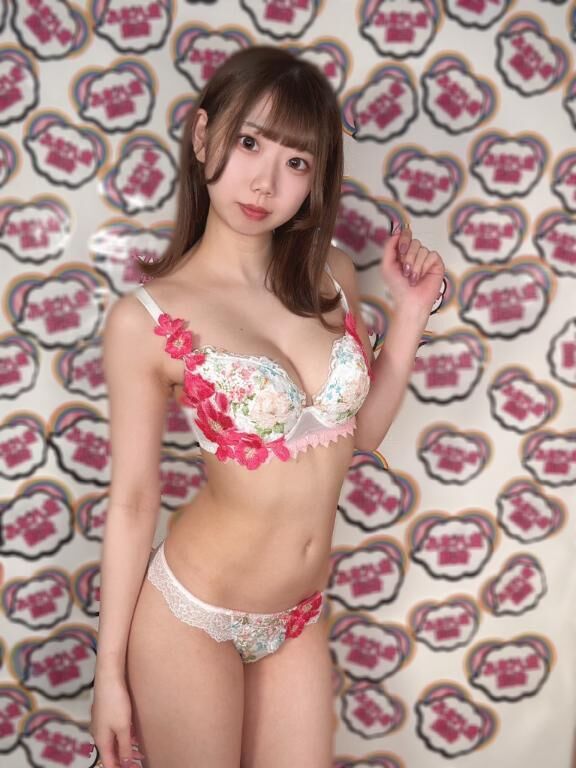今日からです﫶