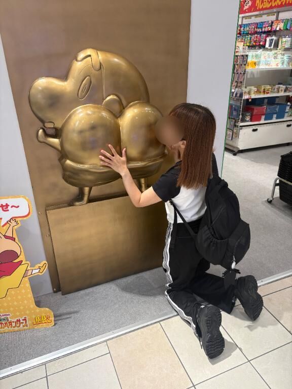 &#128169;展の前にお尻&#127825;