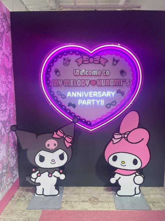 メロクロ展