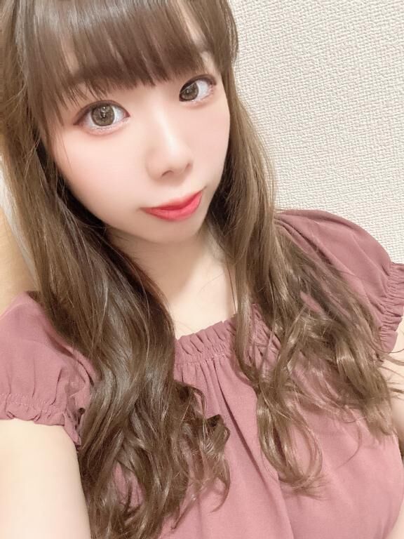 &#128135;&zwj;♀&#65039;&#127872;