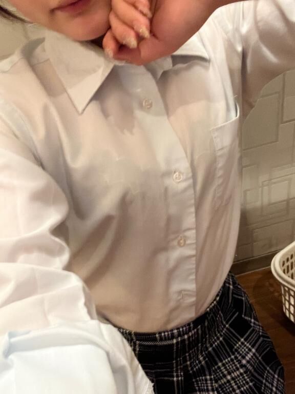 透けてる、？