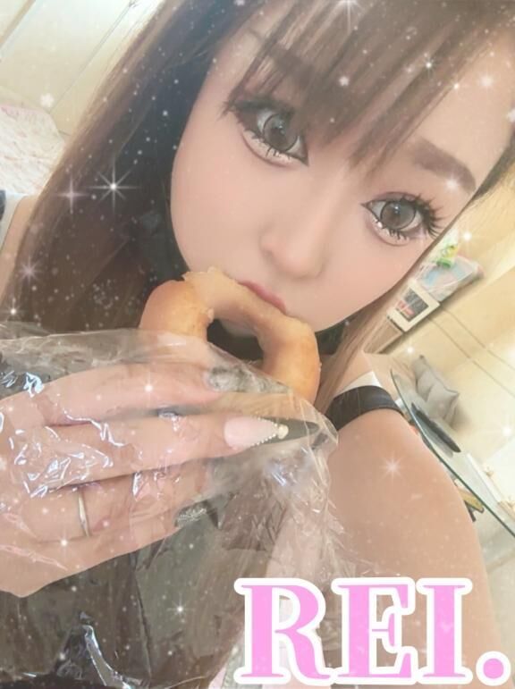 本日出勤してますっ(˙÷˙)✨️