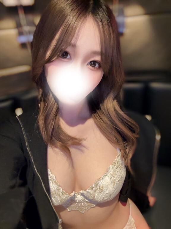 見つめながらフェ●らしてもいいですか？