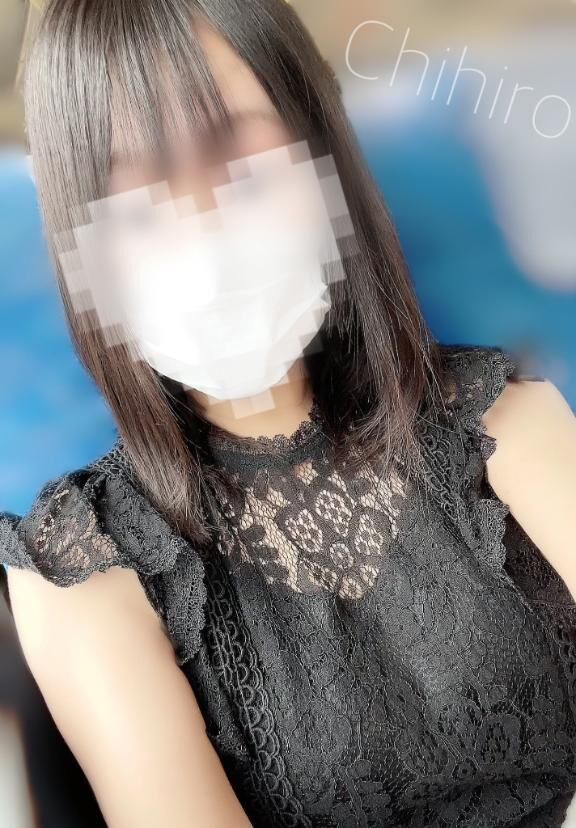 乳首が…