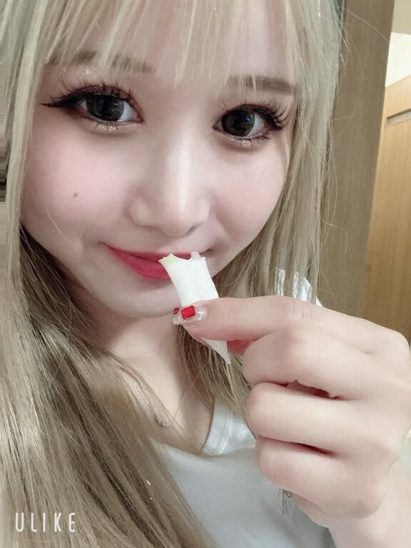 モグモグ