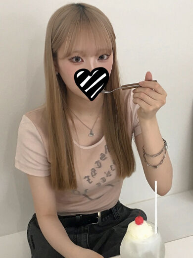 あえて外出しでおっぱいにかけてくるT様