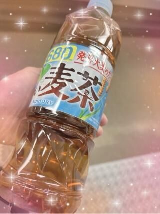 クリームパンとお茶