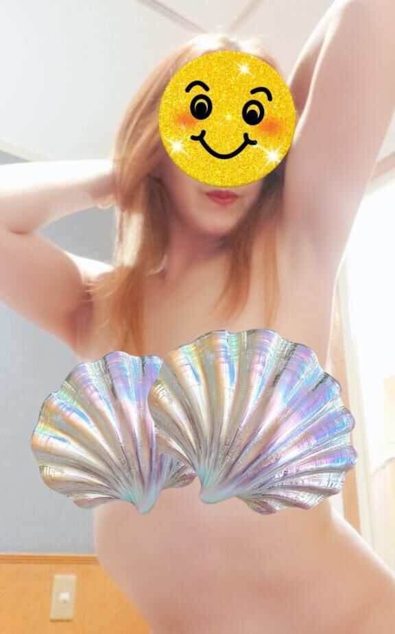 1日お仕事お疲れ様です♡　明日はしっかり午後4時から出勤します♡♡♡　どうぞよろしくお願いいたします♡♡♡