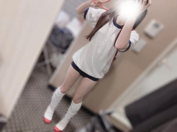 〇学生体型な女の子と…&#128586;