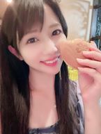 出勤してます‍♀️もぐもぐ襤