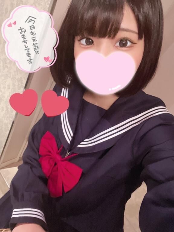 ボタン外したらこんなに大きいお胸が&#9825;&#9825;&#9825;&#9825;&#9825;