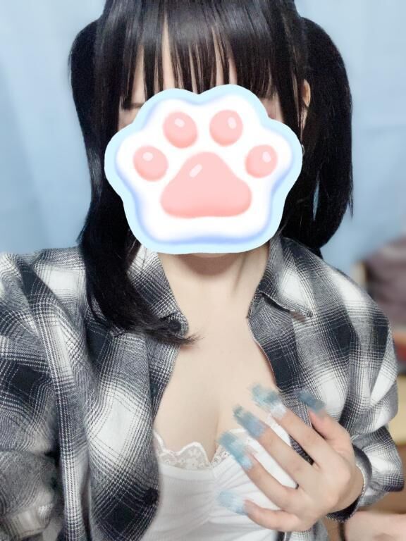 ⊂( &#9825; &#9825;&#9825;)⊃