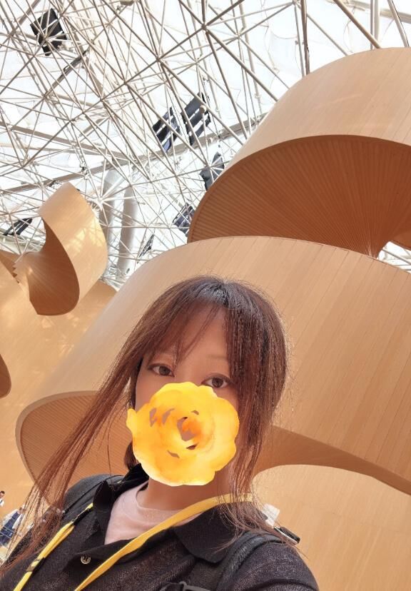 チラ見せの&#9825;&#9825;