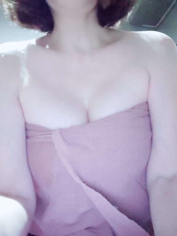 お店にいます♡♡