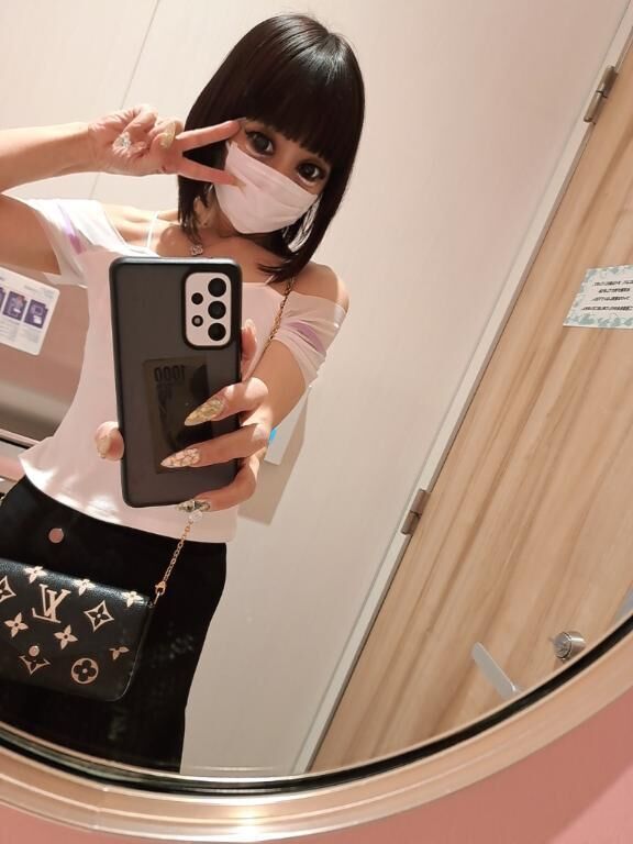 明日短い時間ですが出勤します(*^^*)
