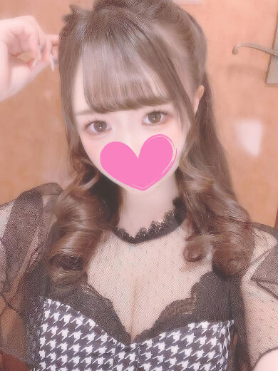 ブラウスのボタン\,\,外しながら