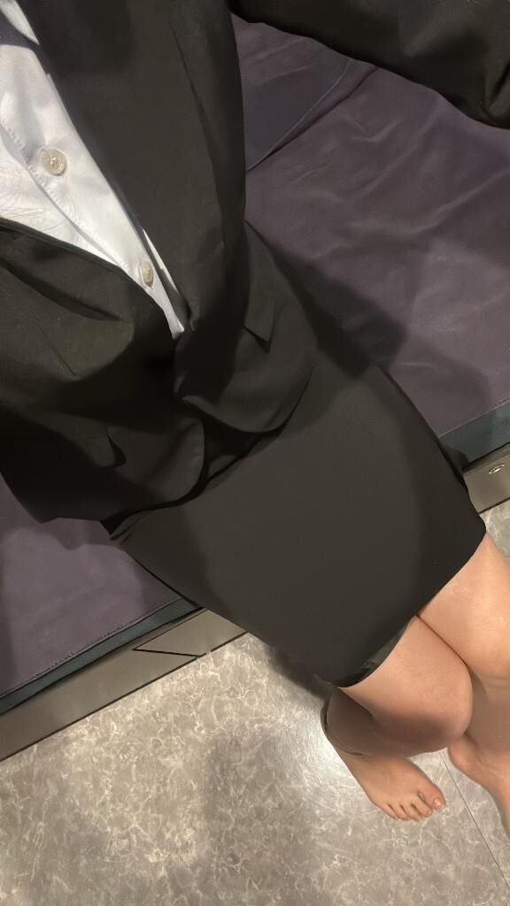 &#9654;