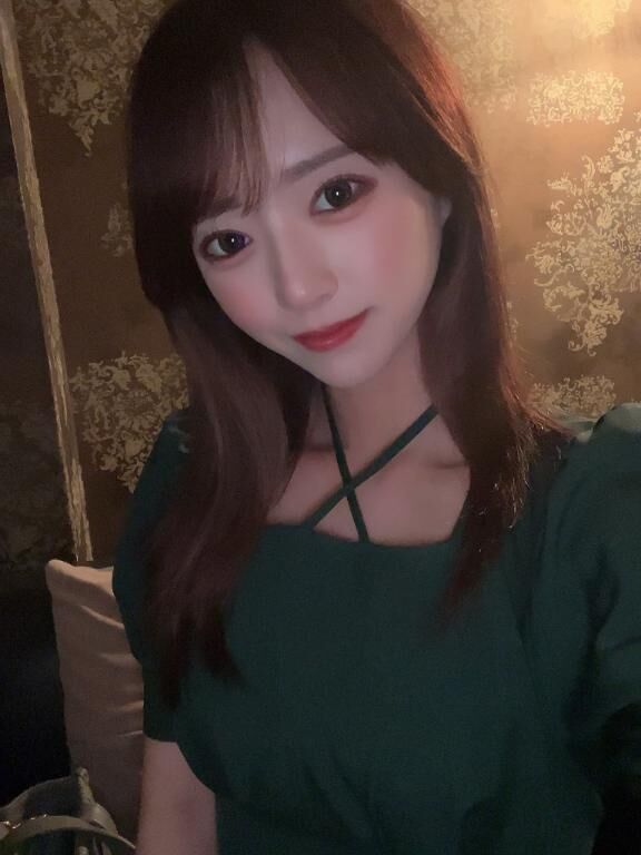 突き合って