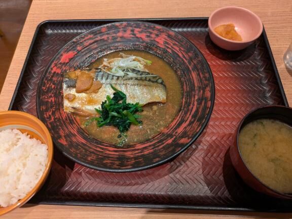 こんばんは(..*)