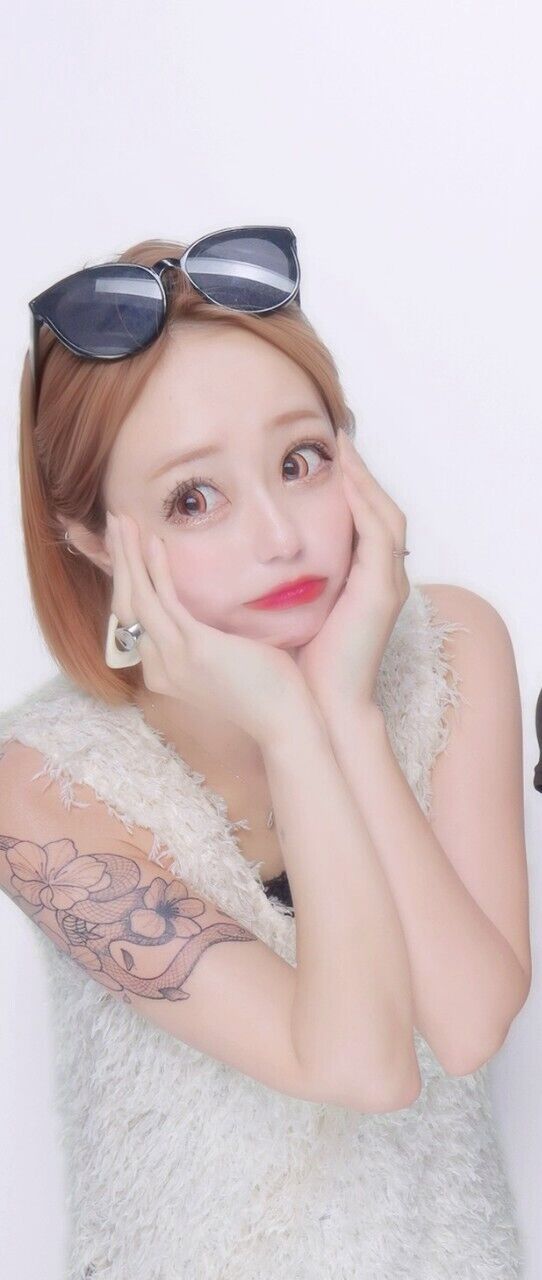 &#9986;
