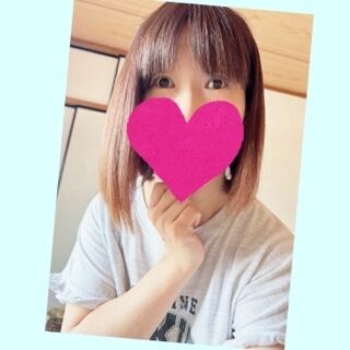 ゆう今出勤しました&#129655;雨の日曜日だけどゆうに会いに来てね&#129655;