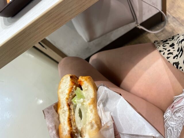 ほたる今日のパンチラ