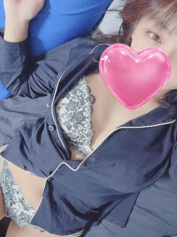写真押し倒されてるみたいじゃない？&#10084;&#65038;