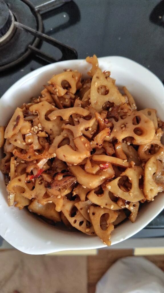 今日は何故か　きんぴら蓮根の気分&#10067;&#65039;&#10067;&#65039;なーんてね&#x301C;&#129655;&#129338;