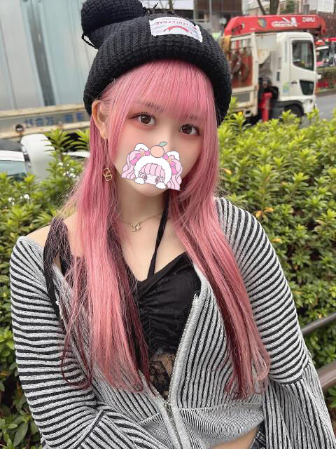 エロくてすけすけの衣装で