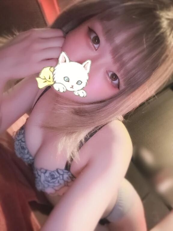 おっぱいの上にのせる…