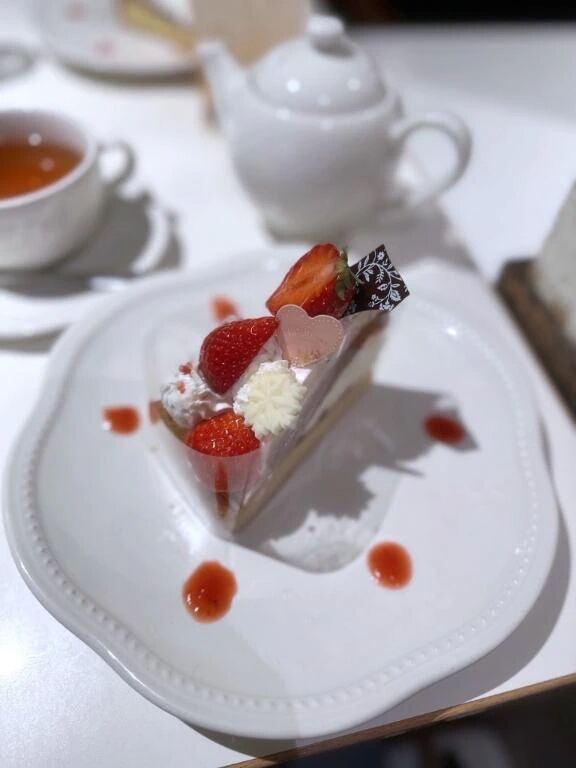 ケーキも実は好き&#9825;