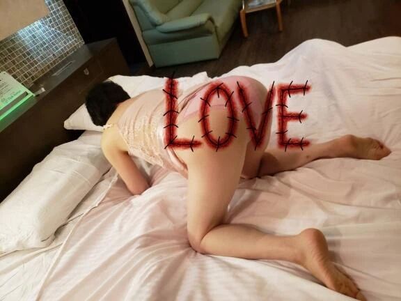 挑発しています。