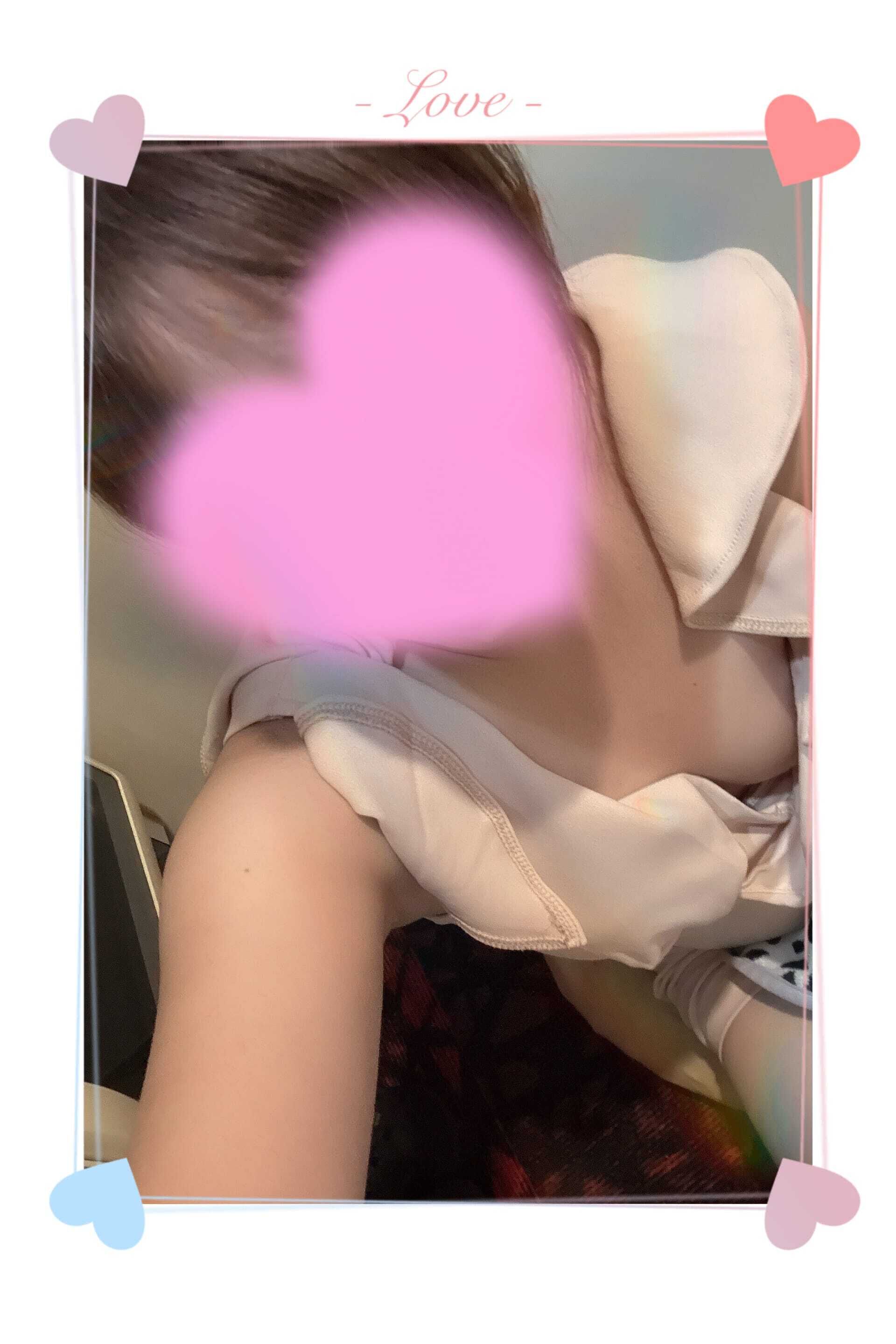 胸元からドキドキが止まらないの