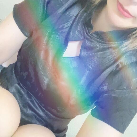 (&#1374; . .&#1374;)"