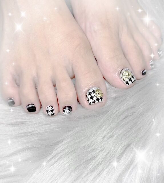 足ネイルしてきました&#10084;&#65038;