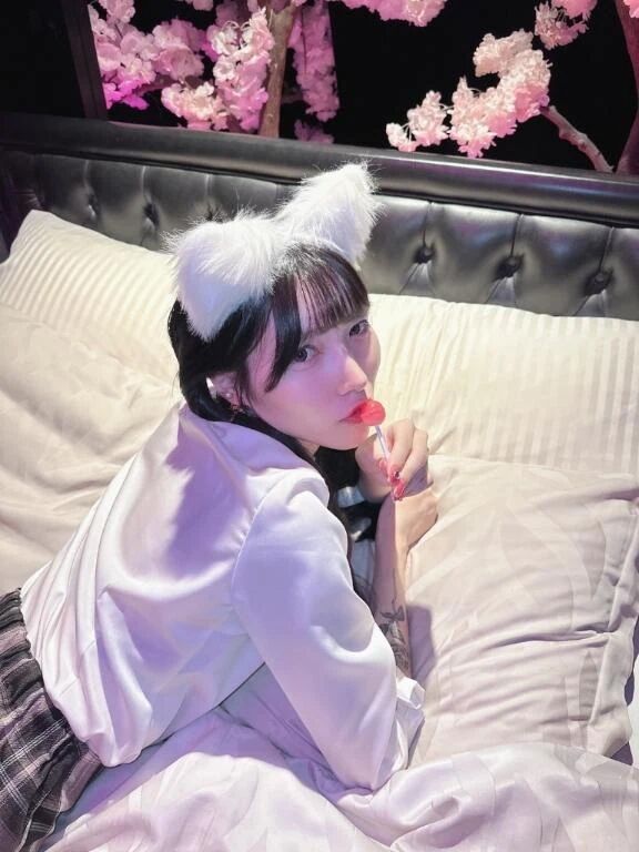 レアな猫耳姿かも&#128049;&#128149;