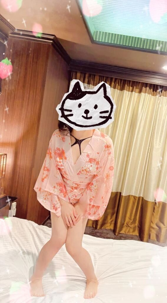 紐の下着の上に浴衣を着て！