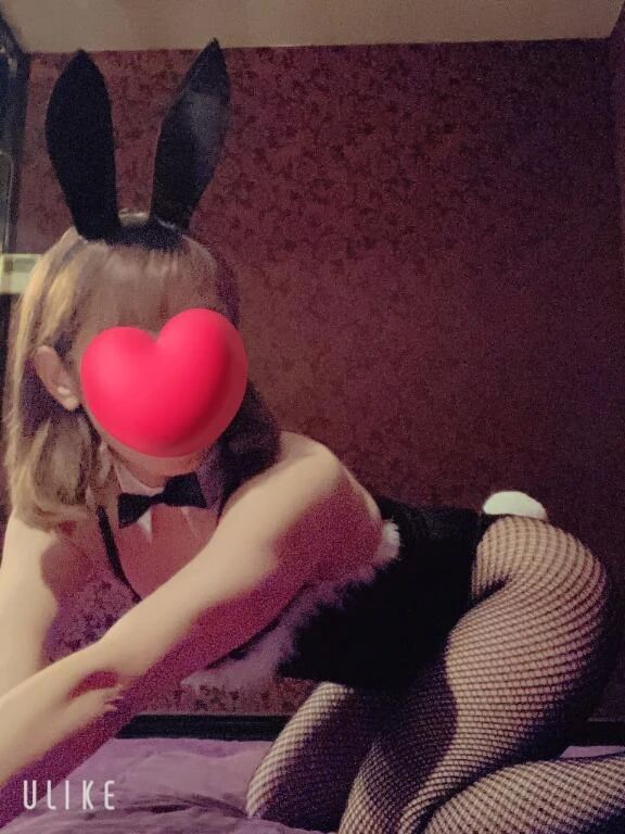 本日&#9825;13時から居ます&#128155;