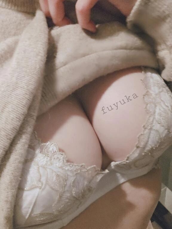 (  &#729;&#42163;&#8203;&#729;  )