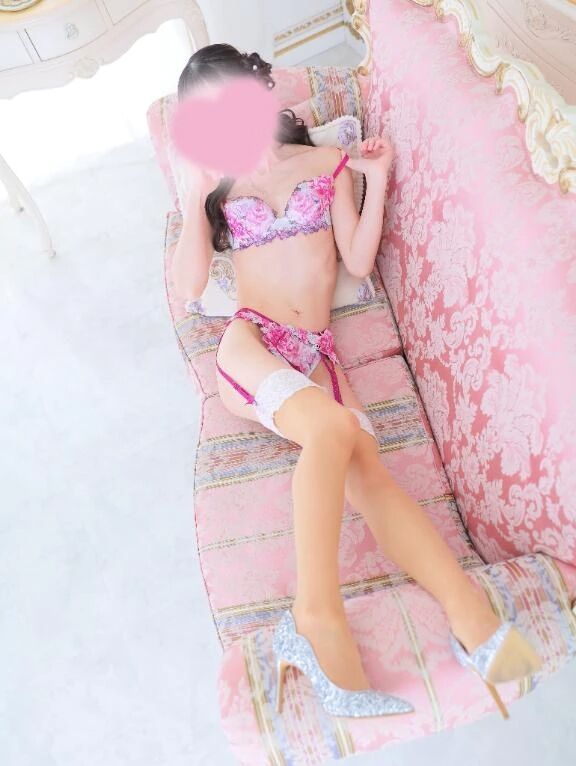 &#129321;･:*.\(( °ω° ))/.