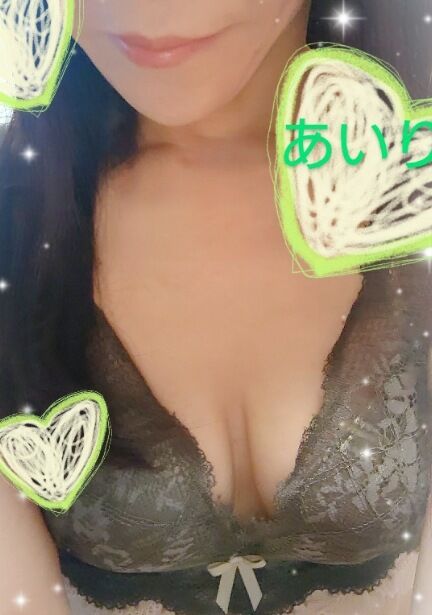 あいり&#x301C;&#9825;明日(水)10時から５時まで：出勤します&#9825;