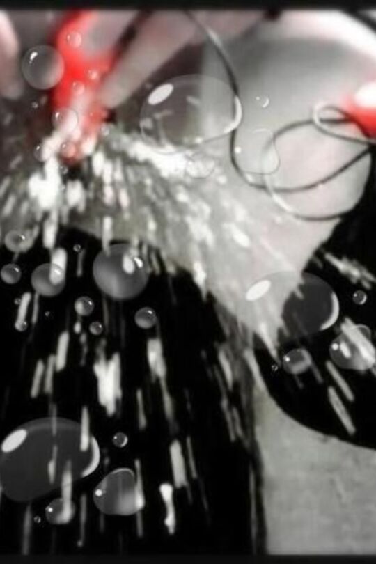 雨の日は更にエッチな身体に変貌し恥ゃう響葉ですあなたの優しい愛撫で舐め回されたいな秘密の雨宿り&#9825;