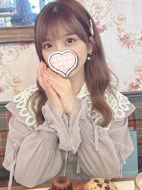 清楚に見えて積極的な彼女は〇〇でイかせ〇〇でイキまくる